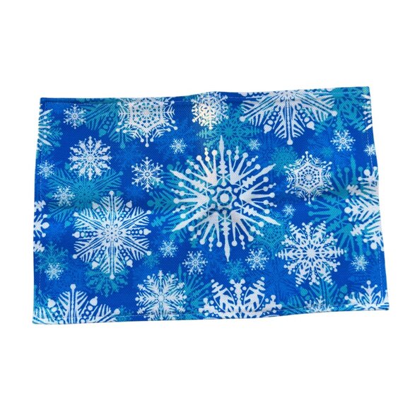 Other - Snowflake Pattern Blue Cloth Napkin Set of 6 NWOT